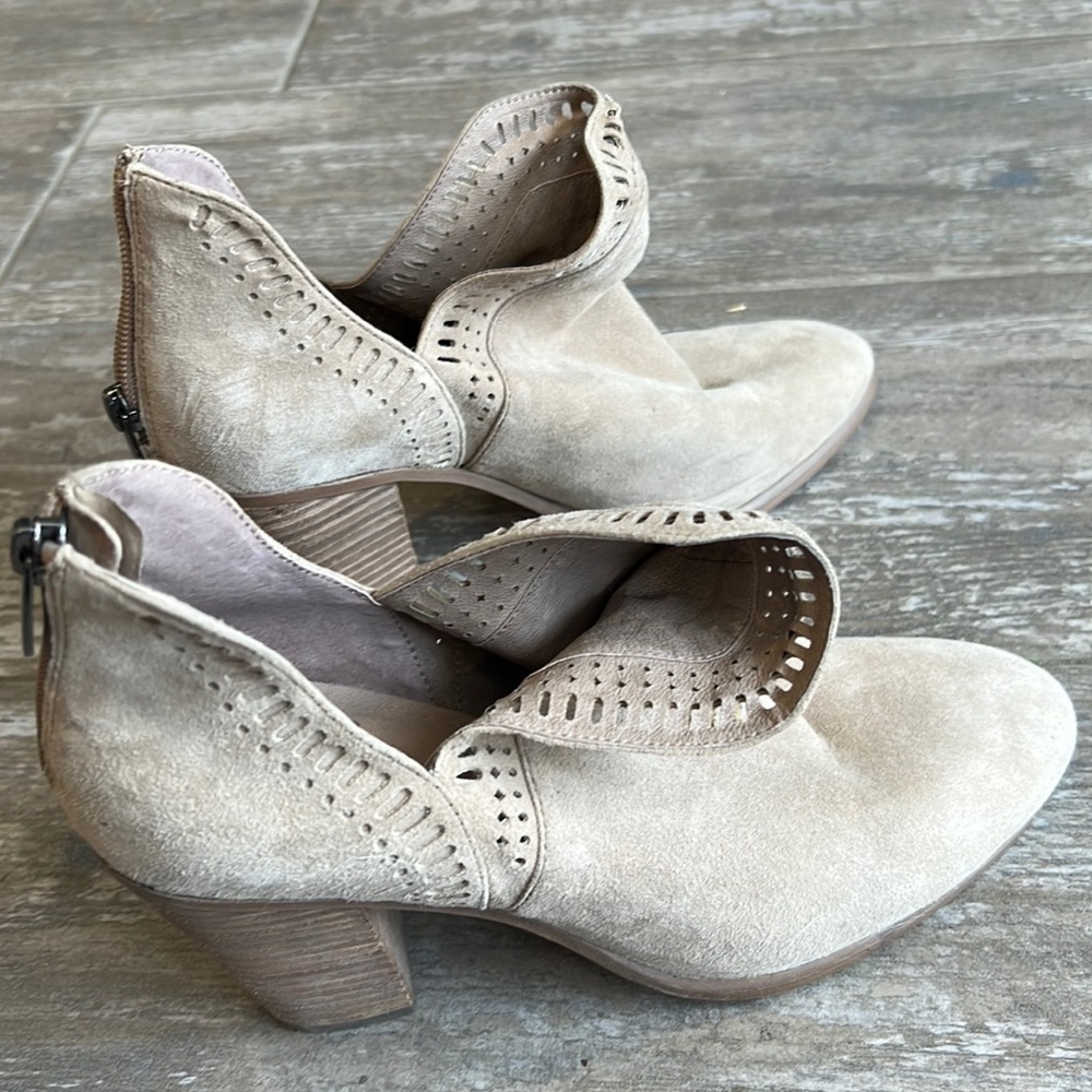 Vince Camuto Heeled Booties